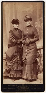 TWO FASHIONABLE LADIES : DRESDEN, GERMANY :  CABINET CARD  1882 - Picture 1 of 3