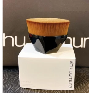 Shu Uemura Petal 55 Foundation Brush - Picture 1 of 3