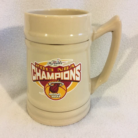2013 CHAMPIONS NBA Ceramic MIAMI HEAT GLASS BEER MUG - Rare - Nice Cover