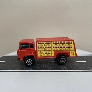 Yat Ming Road Champs HK Coca Cola Delivery Box Truck Red Cab - VTG ~1:64 NRMT - Picture 1 of 18