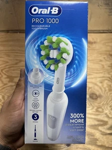 Oral B Pro 1000 Spazzolino Ricaricabile Bianco Dmged Box - Foto 1 di 9