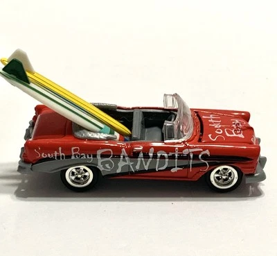 Cañas de surf Johnny Lightning 1956 Chevy Bel Air convertible South Bay Bandits Foto 1 de 4