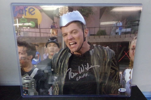 TOM WILSON SIGNED 11X14 PHOTO - BECKETT AUTHENTICATED - BACK TO THE FUTURE Cover