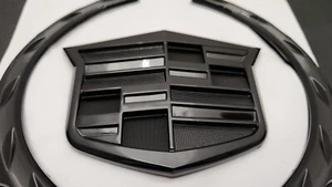 Cadillac Escalade ATS, DTS, SRX emblema de parrilla delantera - negro - Imagen 1 de 4