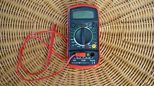 Etekcity Measure Up MSR-R500 Black Backlit LCD Voltage Test Digital Multimeter - Picture 1 of 4