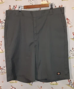 ๐จ Dickies Loose Fit Shorts Mens Size 44x13 LONG Gray Skateboarding Workwear - Picture 1 of 11