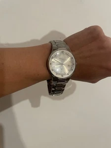 Kenneth Cole New York 50M Dial Silver Tone Quartz Watch St Steel NEEDS BATTERY - Picture 1 of 5