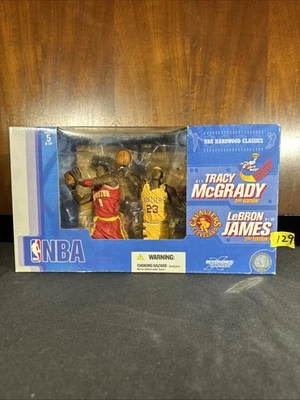 麦克法兰 NBA 2PK 勒布朗·詹姆斯骑士队 vs. Tracy McGrady 火箭队第 2 版 — 第 1/4 张图片