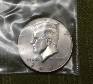 2002 D Kennedy moneta da mezzo dollaro - circolata - Foto 1 di 2