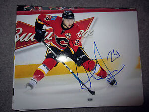 JIRI HUDLER Calgary Flames Signed AUTOGRAPHED 8x10 Photo w/ COA
