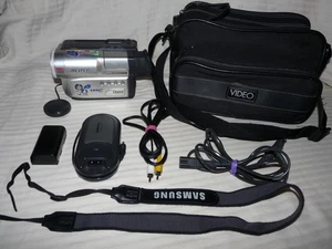 Samsung PAL VP-W70 PAL HI8 8mm Video8 Camcorder VCR Player Video Transfer - Picture 1 of 5