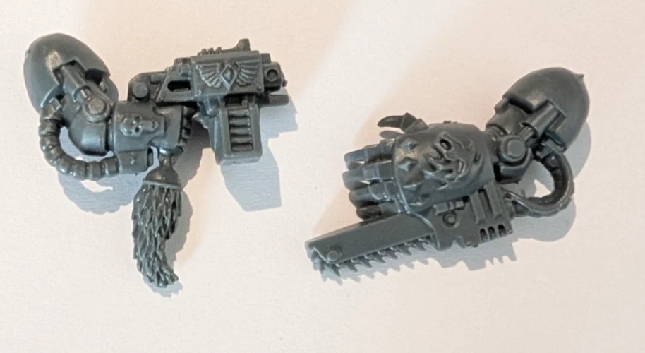 40k Space Wolves TERMINATOR STORM BOLTER & CHAINFIST  Wolf Guard bits GW - Image 1 of 1