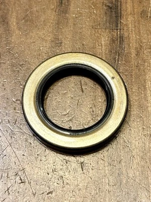 Оригинальный зернистый щиток траншеекопателя Ground Hog T-4 60225 - Изображение 1 из 3