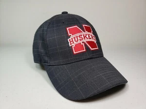 Nebraska Cornhuskers NCAA Sombrero Ajustable Gorra Prendas para la cabeza universitarias Patrón a cuadros - Imagen 1 de 12
