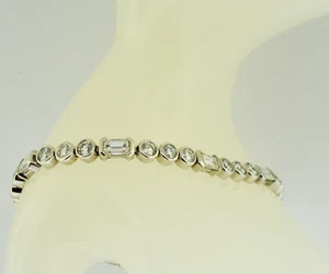 Women's Platinum Tennis Bracelet With Diamonds - Picture 1 of 5