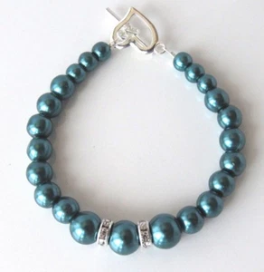 Green Pearl And Diamanté Bracelet With A Silver Plated Clasp - Picture 1 of 4