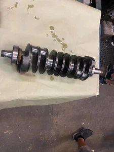 Yamaha Crankshaft 61A-11411-00-00 225 - 250hp 76 degree 1995 - 2002 2 stroke V6 - Picture 1 of 7