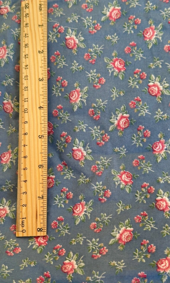 Vintage PETITE FLOWERS PINK ROSES ON BLUE Cotton Fabric 33" X 44" - Image 1 of 1