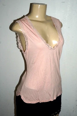 NUEVO CON ETIQUETAS CAMISETA SIN MANGAS H&M MUJER ROSA CLARO ENCAJE RIBETE CUELLO EN V TALLA MEDIANA Foto 1 de 4