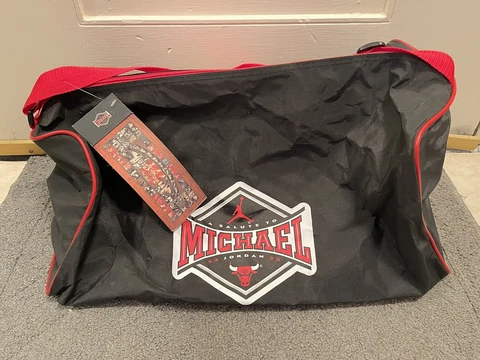 Vintage 1994 Nike Salute to Michael Jordan Duffle/Shoe Bag (NWT) Cover