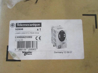 Servo drive elétrico Telemecanique Schneider novo na caixa 0,75kW LXM05AD10M2 - Imagem 1 de 4