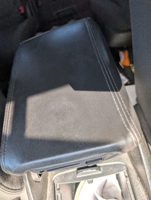 Консоль на переднем этаже подходит для 07–12 ACADIA 929733 - Изображение 1 из 4