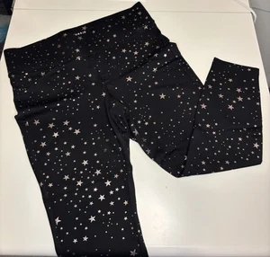 TORRID 1R BLACK  PIXIE SKINNY CAPRI  LUXE PONTE GOLD FOIL STARS WITH POCKETS - Picture 1 of 11