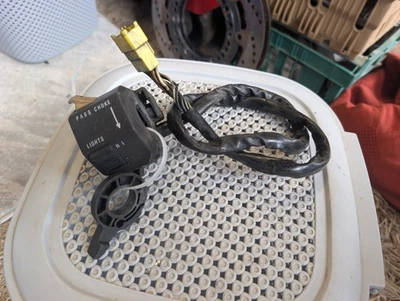 Interruptor izquierdo Suzuki GSXR750 WN WP WS 1992 1993 1994 1995 #G38 Foto 1 de 4