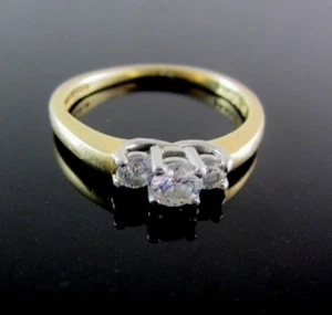 BEAUTIFUL LADIES 14K YELLOW GOLD THREE-STONE DIAMOND RING 3.3g - Picture 1 of 12