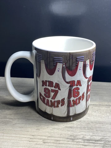 Vintage Chicago Bulls Locker Room Print Coffee Mug Cover