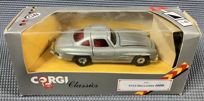 Corgi Classics 811 1954 Mercedes 300SL Gullwing 1:43  1/43 Toy Car Great Britain - Image 1 of 4