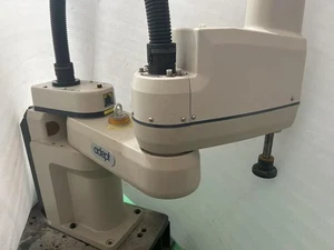 Adept||Omron Cobra i600 - Picture 1 of 4