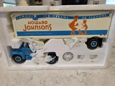 FIRST GEAR 1960 MODEL B-61 MACK HOWARD JOHNSON SEMI NEW IN BOX - Image 1 of 4