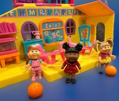 Mini Lote de Más de 30 Figuras Lil Sprouts Cabbage Patch Kids Juego Raro Infantil! Foto 1 de 4