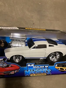 Muscle Machines 1/18th 1966 SHELBY GT350 FORD Mustang WHITE blue stripes - Picture 1 of 4