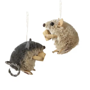 Buri Mice w/Cheese Ornaments - Picture 1 of 3