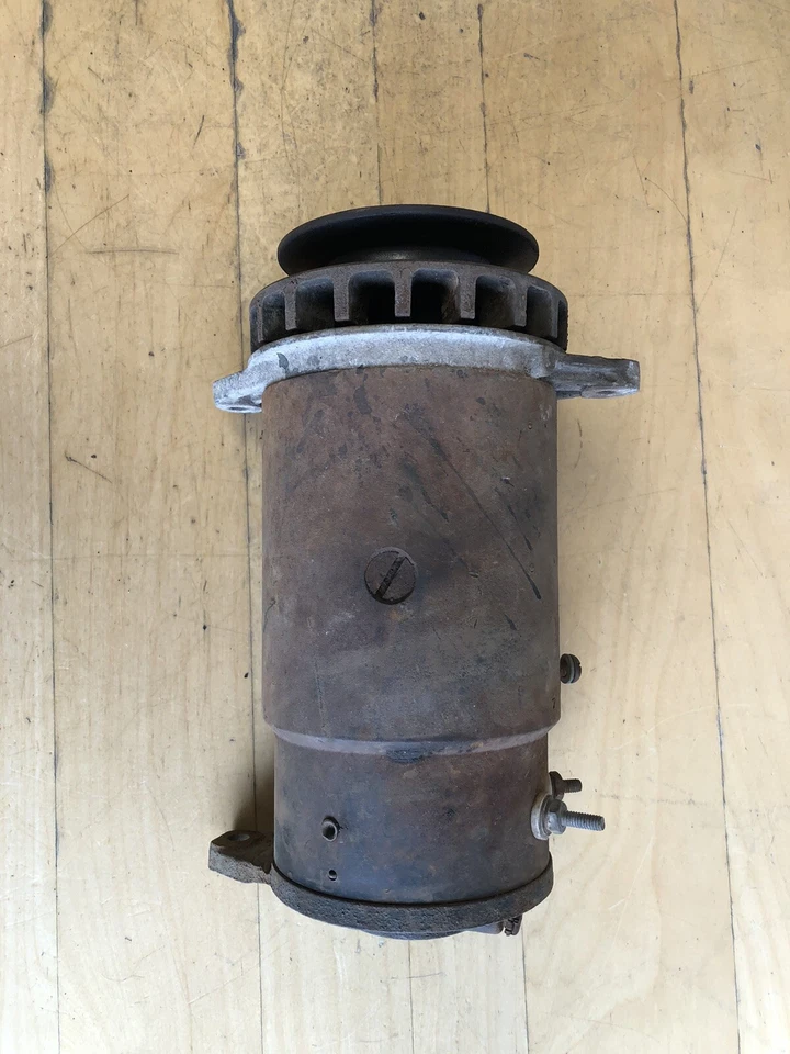 Генератор переменного тока Willys Jeep CJ  - Изображение 1 из 4