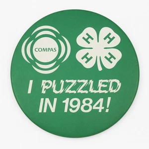 Vintage 1984 4-H Compas „I Puzzled in 1984!“ Green Pinback Button Badge - Bild 1 von 7