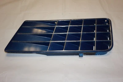 70 71 72 C3 Corvette Fender Louver Grille Passenger Original GM 3995018 - Image 1 of 4