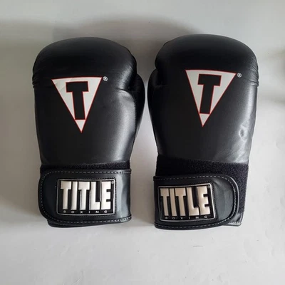 Title Aerovent Boxing Gloves 14oz Black White Red - Image 1 of 3