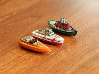 Micro Máquinas Lote de 3 Barcos De Colección Años 80 90 Velocidad Remolcador Guardacostas Cortador Galoob Foto 1 de 4