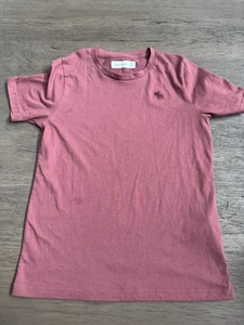Abercrombie Kids Boys Crew Neck Tee T-Shirt Size 9/10 Red READ - Picture 1 of 4