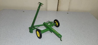 Falciatrice a barra falciante John Deere 1/16 modello 37 vintage - Immagine 1 di 4