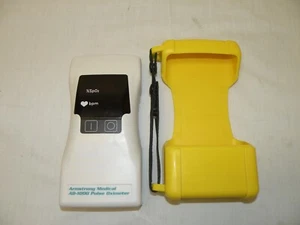 ARMSTRONG MEDICAL AD-1000 PULSOXIMETER MIT GUMMISCHUTZ FUNKTIONIERT, OHNE KABEL - Bild 1 von 8