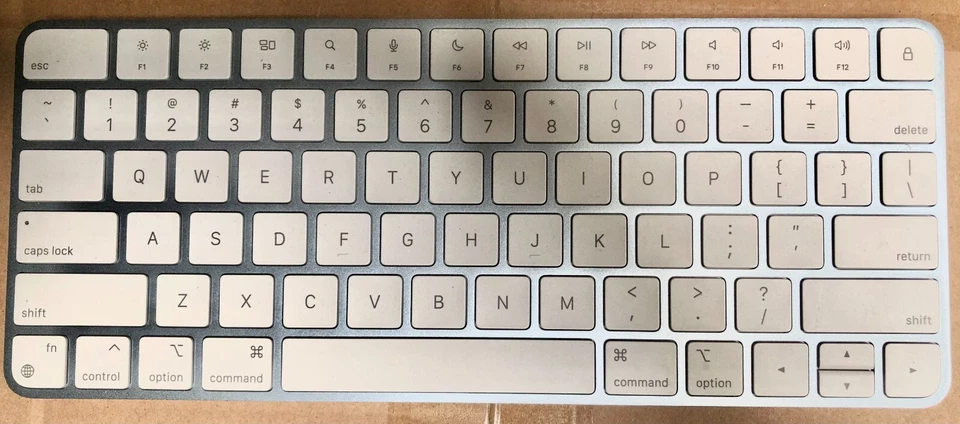 NEW Genuine Apple magic keyboard with for m1 Macs A2450 Blue no cable - Image 1 of 1