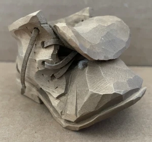 Vintage HAND CARVED Folk Art Wooden Shoe ARTIST SIGNED L. Keen - Picture 1 of 8