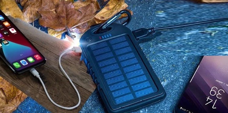 revolt 4000mAh Solar Powerbank mit Taschenlampe (PX-2957-919)