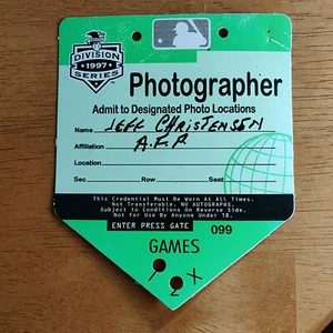 1997 American Division Series Photo Pass. New York. MLB. - Bild 1 von 2