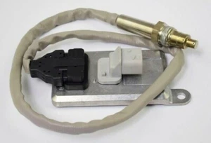 Sensor Nox Gas De Tubo de Escape 24V Adecuado un Hombre - Imagen 1 de 2