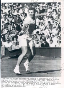1954 Professional Tennis Player Tony Trabert with Backhand Press Photo - Picture 1 of 2